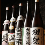 Niku To Chizu To Zenseki Koshitsu Tabehoudai Nomihoudai Urushi - 厳選された日本酒、焼酎、ワインはいかがですか？