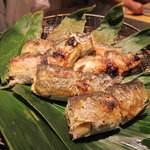 くろぎ - 子持ちアユ　卵だけたべます