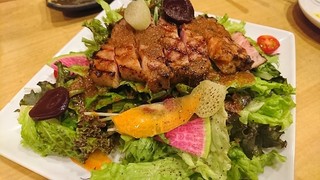 Nanchatte Itarian Enishi - ローストポークサラダ
