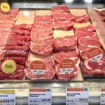 Whole Foods Market - 店内にあったお肉（アメリカンサイズだ）