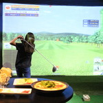 ゴルフバー エントランス