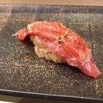 マグロのカマトロ握り