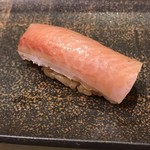 根室の天然のぶり