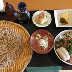 Wasou Shunsai Takabo - コシがあって喉越しも良い更科そばと、本わさびと小葱に彩られたミニネギトロ丼¥850