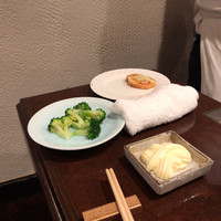 ステーキハウス松波 - グリーンサラダから取り出したブロッコリー
