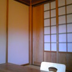 Ryouridokoro Wataru - お座敷の個室。お隣とはふすまで仕切られています。