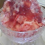 農園カフェ - カキ氷に手作りのイチゴシロップと練乳をかけると…