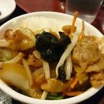 健康中華 青蓮 - 豚肉と野菜の黒こしょう炒め丼