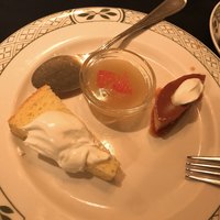 ロウリーズ・ザ・プライムリブ 恵比寿ガーデンプレイス店 - もちろん、デザートも