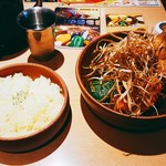 ピカンティ - 2018/9  アーユルヴェーダ薬膳1/fのサクッとPICAチキン辛さ3、素揚げごぼう、ライス1.5盛り