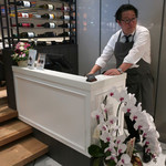 BIKiNi SIS - 祝オープンの胡蝶蘭