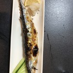 神東寿司 - サンマ塩焼き