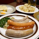 バーデンバーデン - チーズの盛り合わせ、手作りボイルソーセージ盛り合わせ、ジャーマンポテト