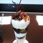 ショコラティエ マサール - チョコレートパフェ