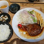 ぶどう枝焚焼き串焼き＆ワイン BRANCH - ハンバーグ定食（食べかけ）