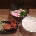 餃子と唐揚げの美味しいお店 肉玉屋 - ランチAセット！