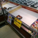 つかさ屋 - 最後の１個。品切れになるまではどんどん出てくるので、気長に待とう。ただし、昼前にはいつも完売