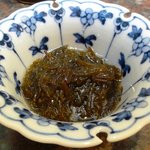 お通し　もずく