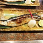 友食人酒 - 秋刀魚塩焼きうまい