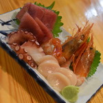 居酒屋まぬけ - 刺し盛り三点盛（１，２８０円＋税）２０１８年９月