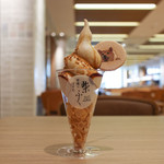 甘味とぱすた 柴ふく - 柴ふくの京きなこソフトクリーム黒蜜かけ☆