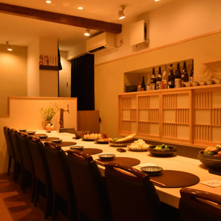 店内让人联想到京都祗园的小餐馆。也可以包场