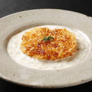 To finish off your meal Oyster, try grilled sea urchin risotto with fresh seaweed cream sauce!