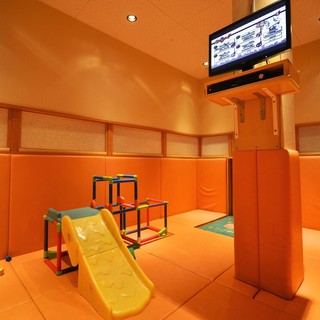 [Kids room] Spacious space of about 8 tatami mats♪