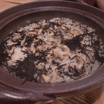 まごわやさしい - 浅利とひじきの土鍋炊き込み