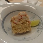 鮨 一新 - 写真７枚目；北海道産「毛ガニ」の甲羅詰め、すだちを添えて