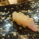 鮨 一新 - 写真その11；築地仲卸特選「くえ」の握り