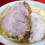 ラーメン二郎 - ブタ