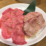 Yakiniku Tombi - 