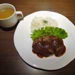 グリドルズ・バーTokyo赤蔵 - ランチ：ハンバーグプレート、スープ