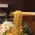 Hakodate Ramen Daimon - 麺アップ