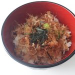 やさしい、とんこつ 麺 かまくら  - 煮豚丼