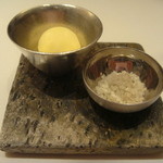 アキュイール - 無塩バターと自然塩