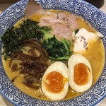 らーめん専門店 煮干しと豚 - にぼ醤油玉子