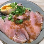 らーめん専門店 煮干しと豚 - レアチャーシュー丼