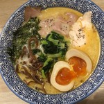 らーめん専門店 煮干しと豚 - にぼ塩玉子