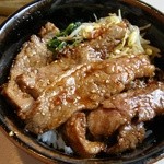 焼肉 三水苑 - ランチのカルビ丼