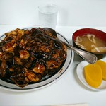 お食事処 ほんま - とりなす丼  ¥840  ご飯2合以上あります！⸜(*ˊᗜˋ*)⸝ｯ♪