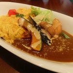 卵と私 - カレーオムライス