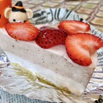 パティスリーポム - 苺とミルクのムース