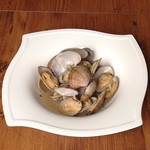 Steamed clams with sake