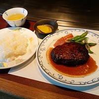 Uchida - ハンバーグランチセット。