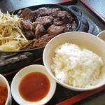 じゅうじゅう亭 - 料理写真:特大ステーキ