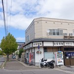 中華そば 田むら - 2018年8月　Pは建物右側に