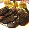 s' Wirtshaus im Weinbauer - 料理写真:名物「仔牛のワイン煮込み」