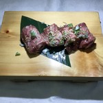 焼肉酒家　弁慶 - 料理写真:厚切り上タン　￥2178
